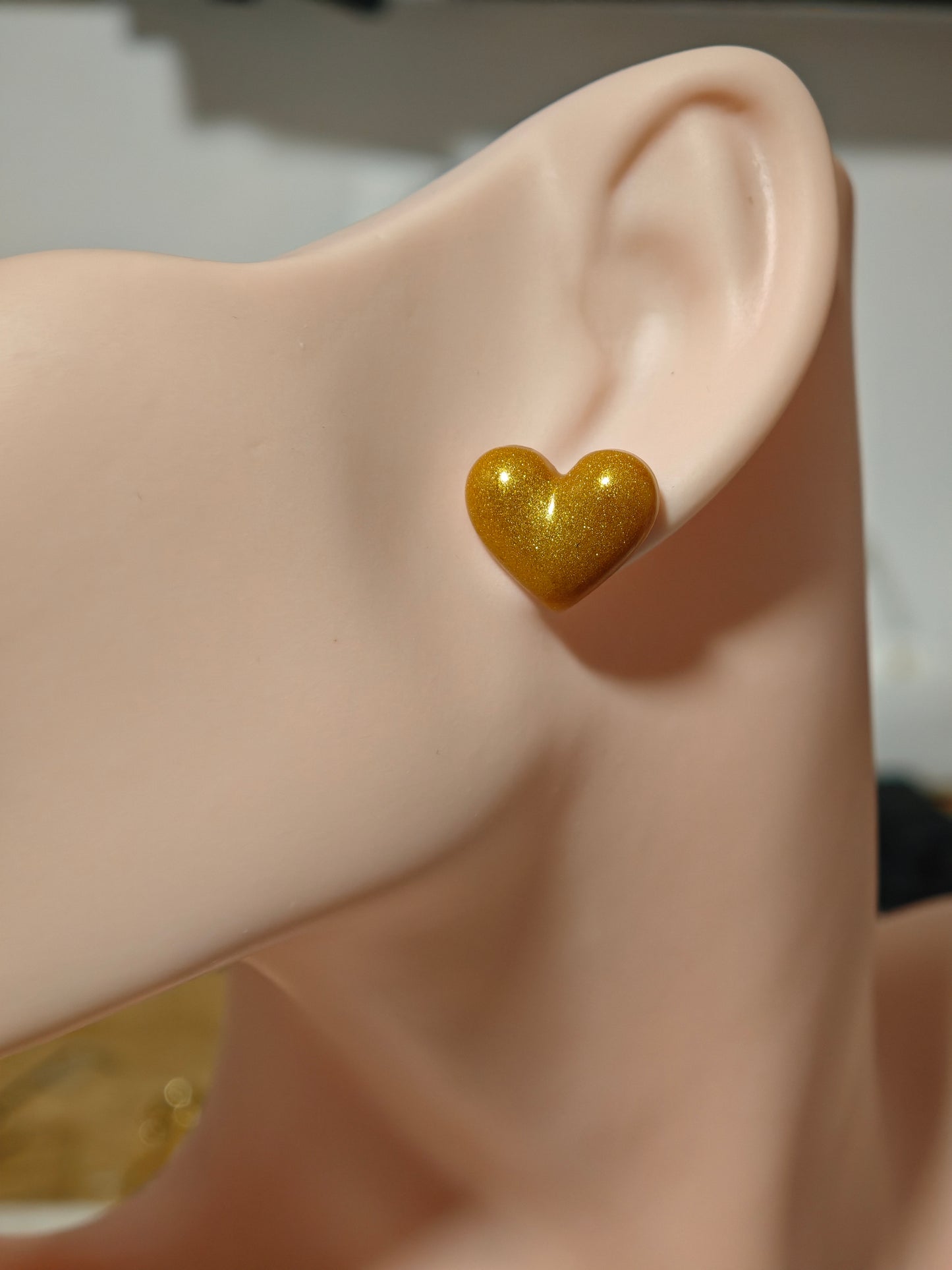 Clou cœur doré - resine époxy