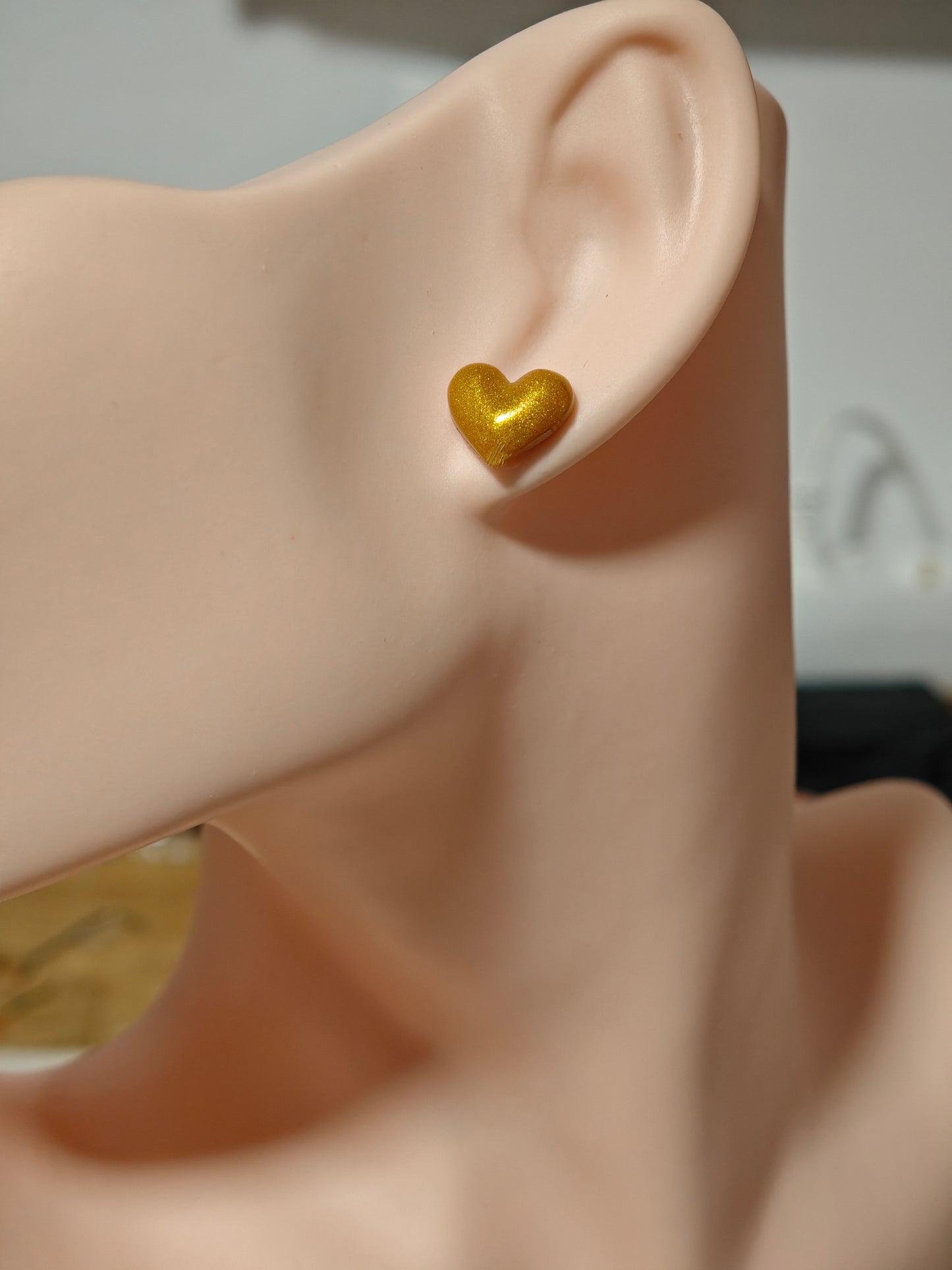 Clou cœur doré - resine époxy