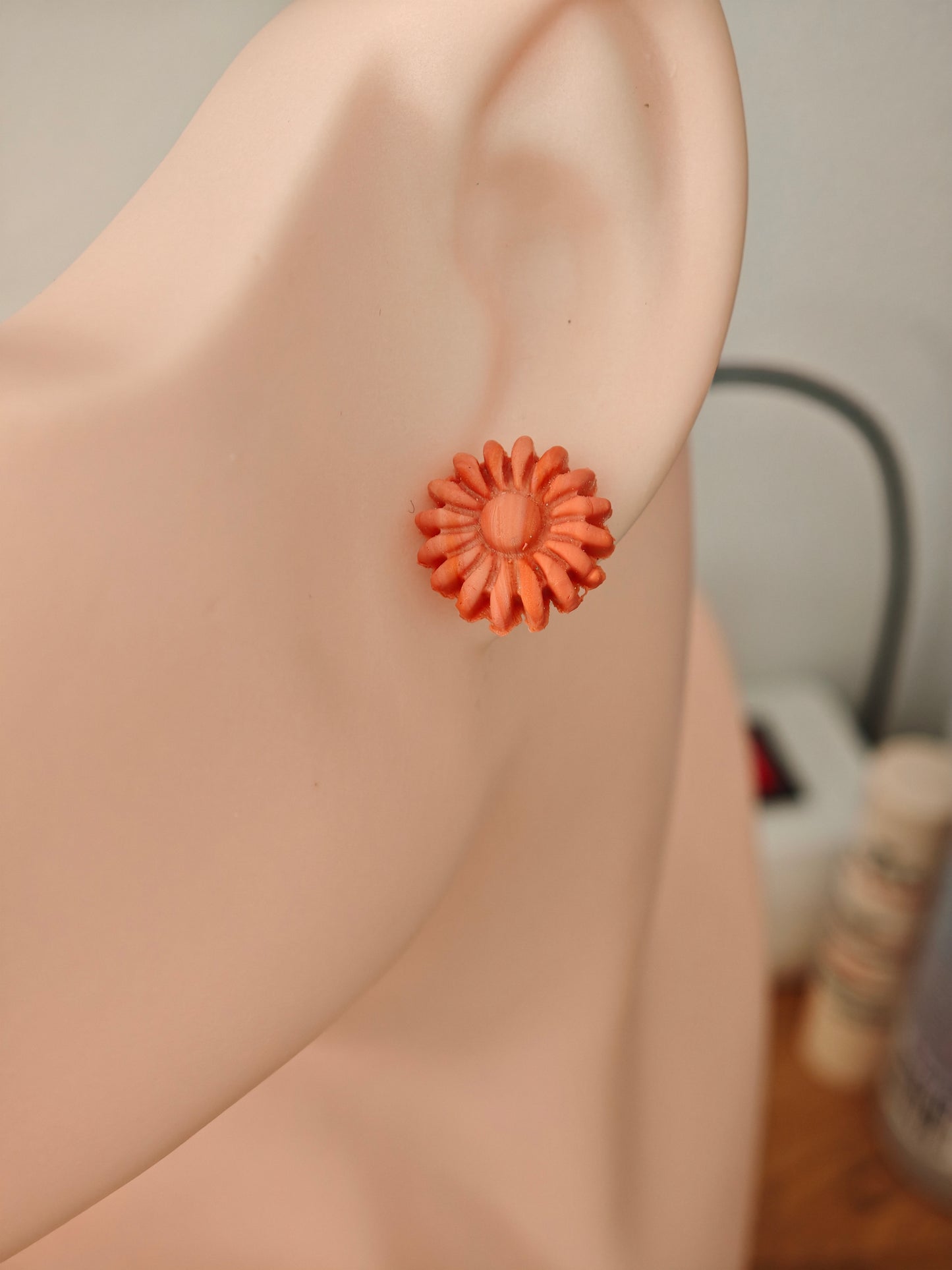 Boucles d’oreilles clous fleur en argile polymère