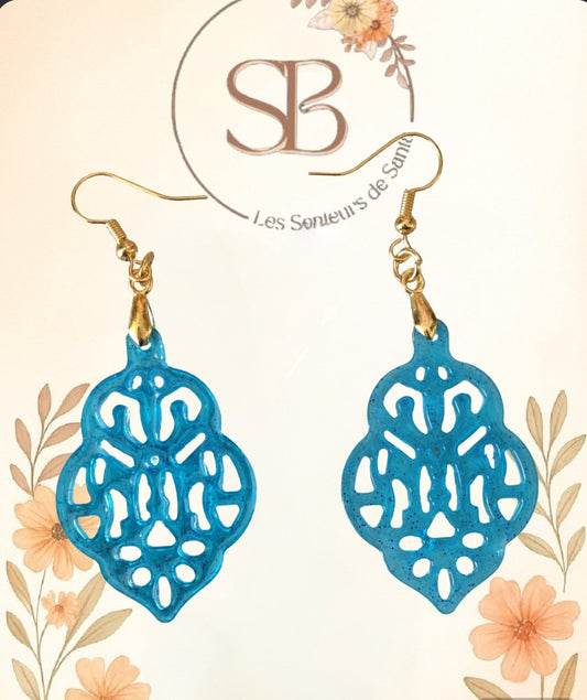 Boucles d’oreilles pendantes feuille bleue