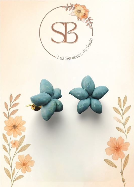 Boucles d’oreilles clou pendantes - Étoile de mer bleu (argile polymère)