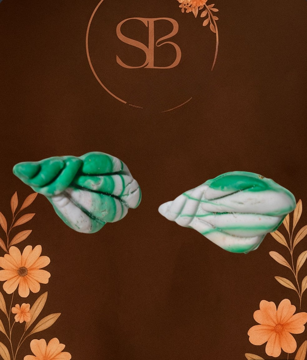 Boucles d’oreilles clou -  Coquillage (argile polymère)