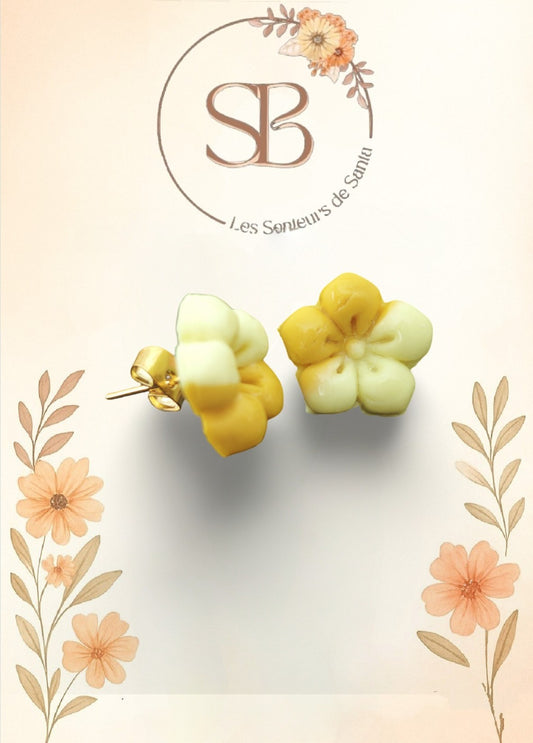 Boucles d’oreilles clous fleur en argile polymère – Nuances de jaune